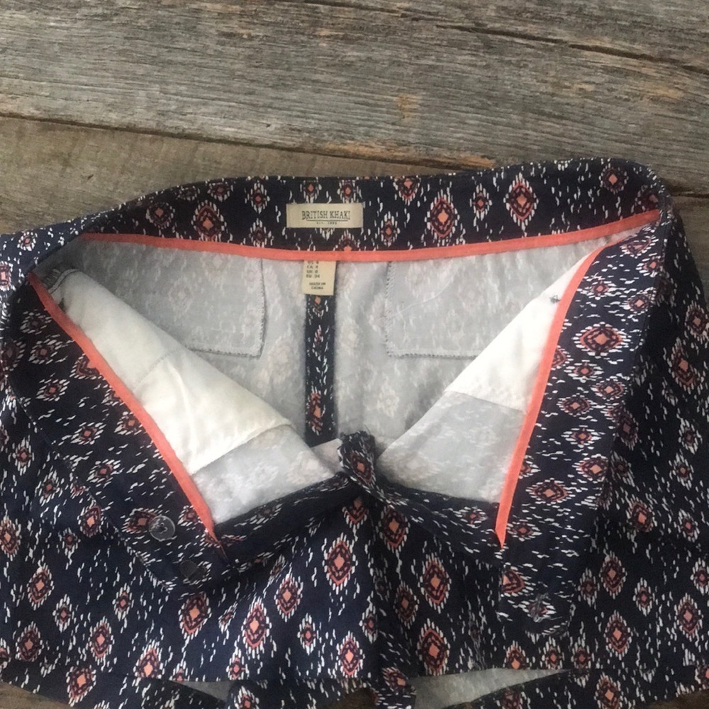 British Khaki Navy and Pink Ikat Short Size 4 - Picture 4 of 6